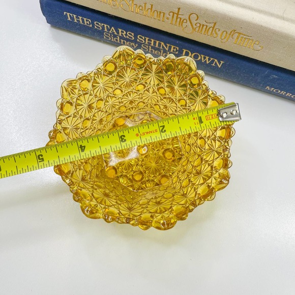 Amber Daisy and Buttons Square Glass Bowl Round Base Scalloped Rim LG Wright HTF - Picture 4 of 6